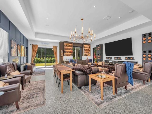 372 Moyne Drive, West Vancouver