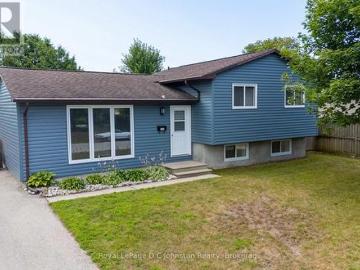 372 Provincial Street, Saugeen Shores, ON, N0H 2C1 house for sale | Listing ID X12940 | Royal LePage