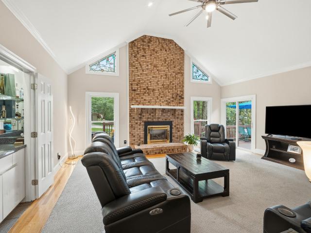 3735 Stoneybrook Drive