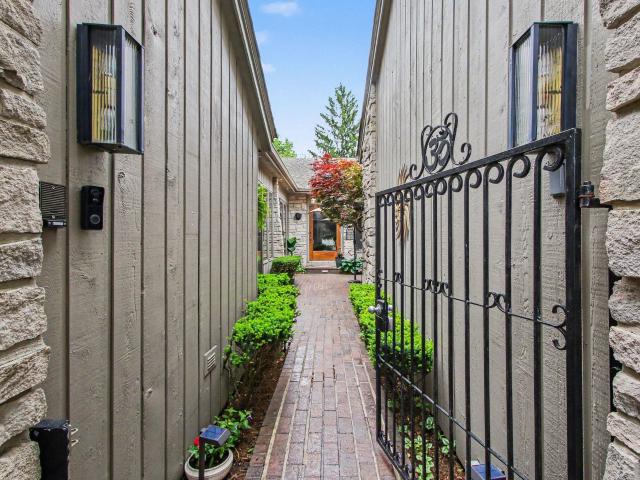 3730 Chimney Hill Drive
