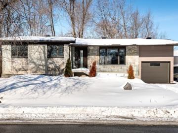 House for sale in T, Brossard - Garden