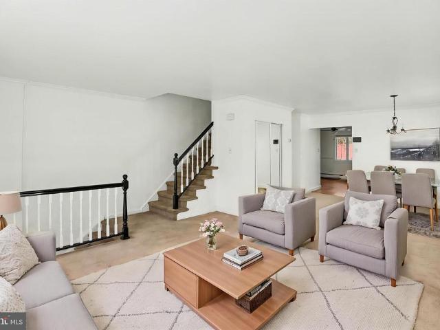 373 Hillside Road
