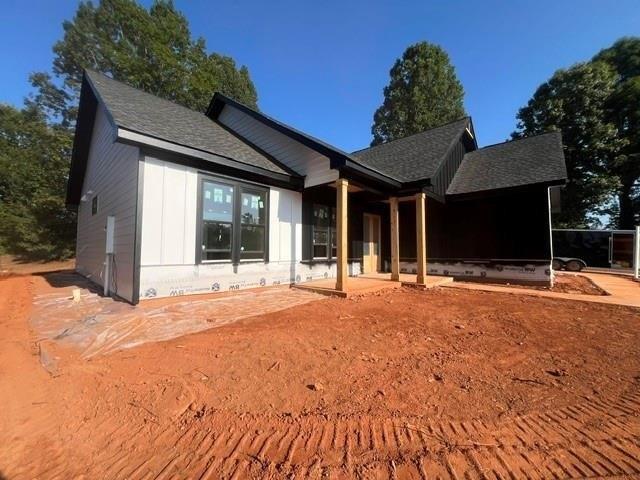 373 Stonington Dr, Mount Airy, GA 30563