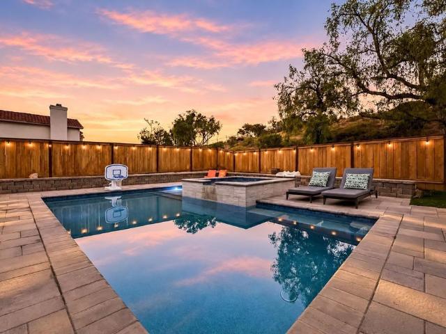 3745 Scenic Way