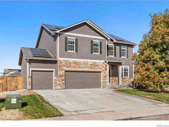 3746 Torch Lily Street