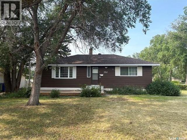 3742 Argyle Road, Regina, SK, S4S 2C2 house for sale | Listing ID SK043469 | Royal LePage