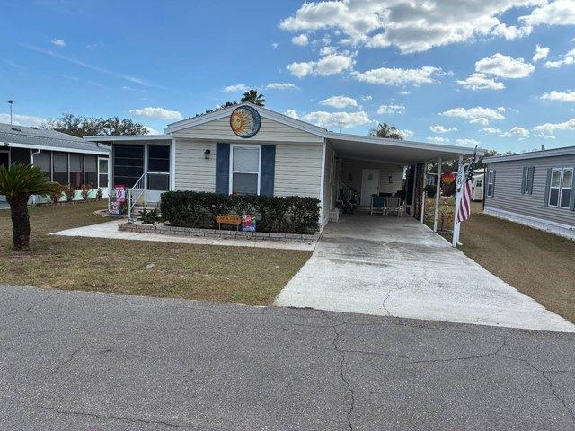37528 Tradewind Dr, Zephyrhills, FL 33541