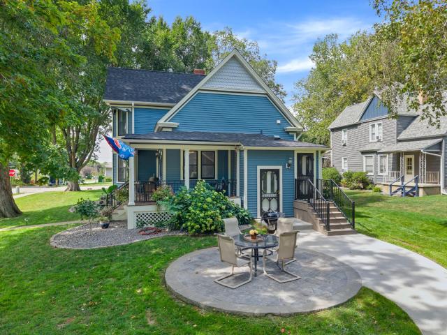 375 4th Street SW