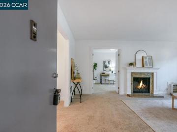 375 Camelback Rd #3