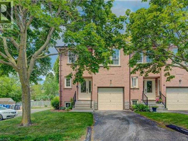 375 Holiday Inn Drive Unit# 9, Cambridge, ON, N3C 3P6 townhouse for sale | Listing ID 40859 | Royal LePage