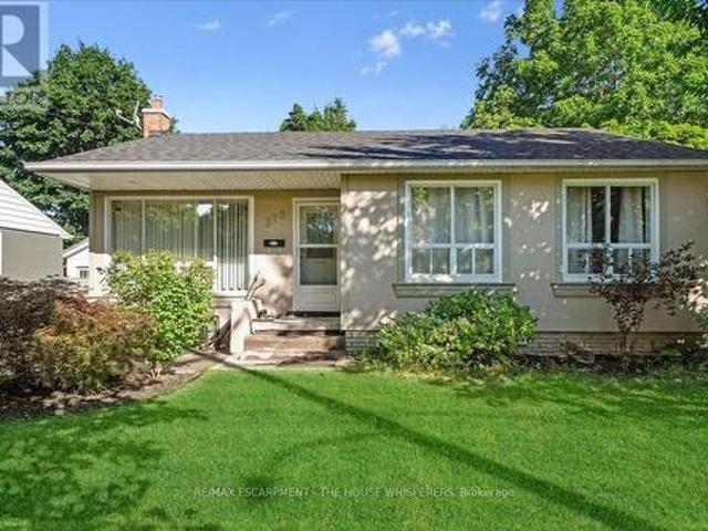 375 Mountainview Drive, Milton, ON, L9T 1W1 house for sale | Listing ID W13570 | Royal LePage