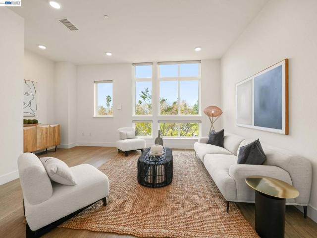 3768 Capitol Ave 309B