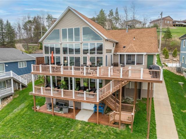 376 E Mohawk Drive