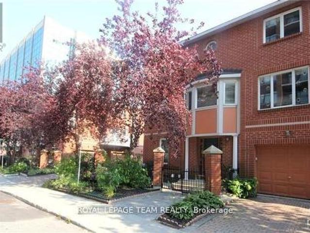 376 Lisgar Street, Ottawa, ON, K2P 2J3 house for lease | Listing ID X13538 | Royal LePage