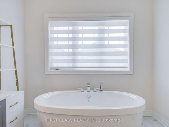 376 Seaview Heights, East Gwillimbury