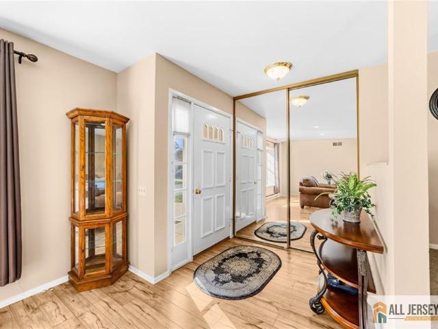 376 Stirling Drive 376A