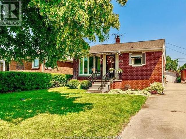 3775 Myrtle, Windsor, ON, N9C 2C9 house for sale | Listing ID 26016 | Royal LePage