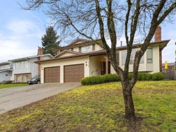 House for sale in Clayburn - Garden, Parking