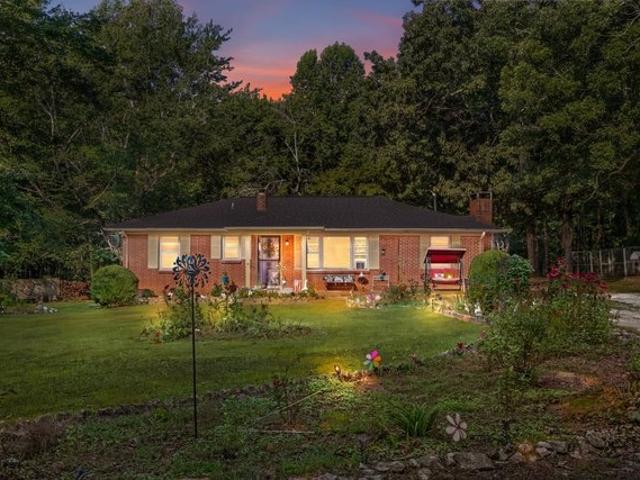 3770 Flatwoods Rd, Camden, TN 38320