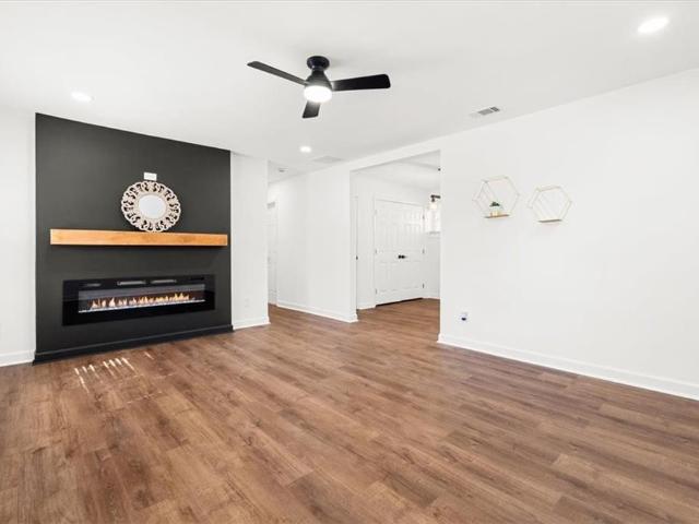 3770 Larkspur Terrace