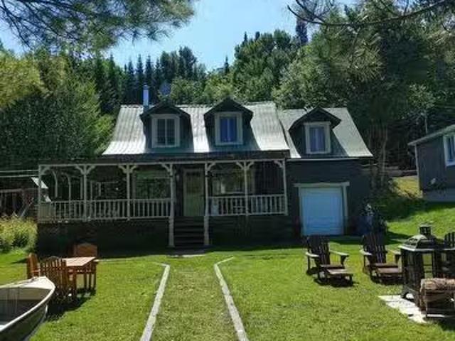 377 Ch. Lac Léon, Saint Donat, QC, J0T 2C0 house for sale L.