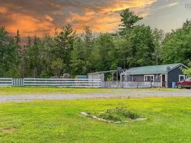 377 Cloverdale Road, Birch Hill, NS, B0N 2J0 house for sale.