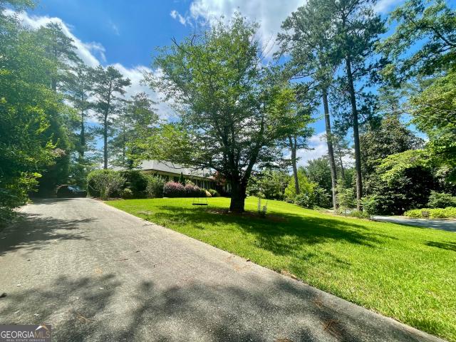 377 Old Club Road S