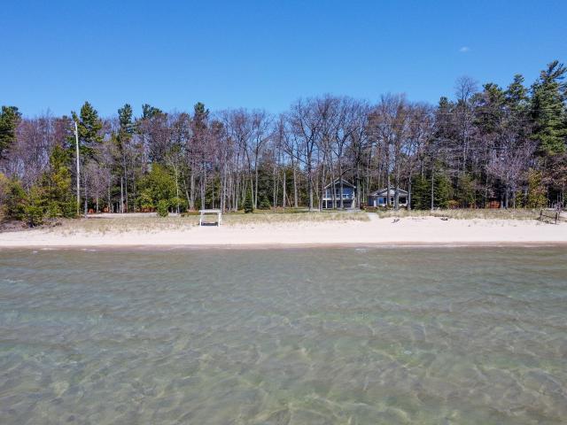 3784 S Lee Point Road