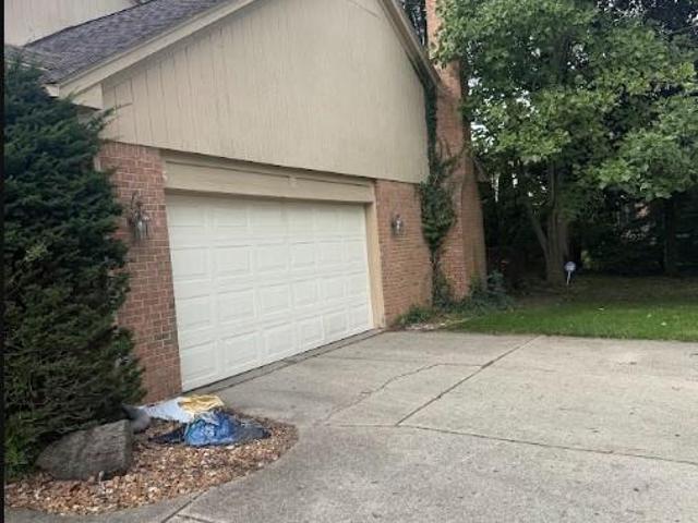 37892 Stableview Drive