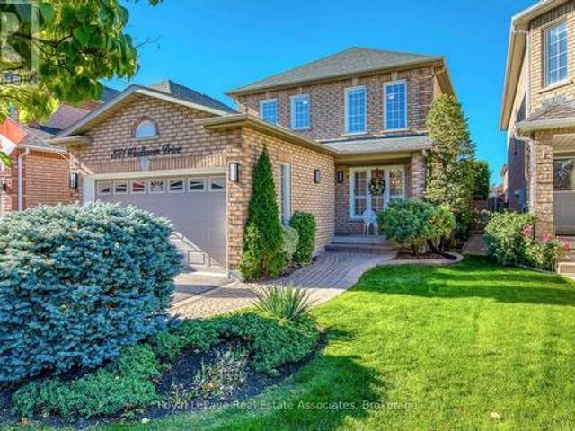 3781 Windhaven Drive, Mississauga, ON, L5N 7V6 house for sale | Listing ID W14105 | Royal LePage