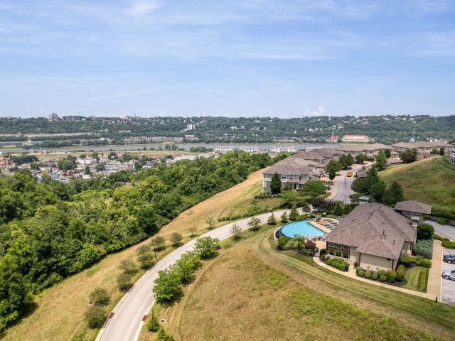 378 Riverpointe Drive 1