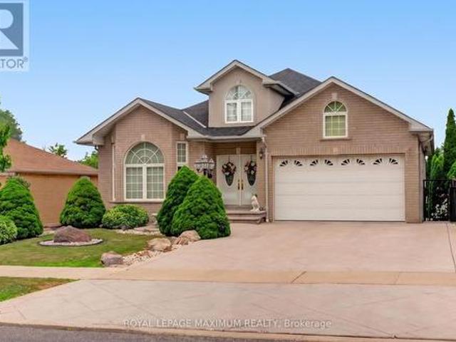 378 Rustic Road, Toronto, ON, M6L 1W7 house for sale | Listing ID W13568 | Royal LePage