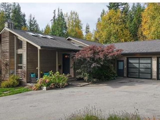 3795 Aaron Road, Bonnington, BC, V0G 2G3 house for sale | Listing ID 10403 | Royal LePage