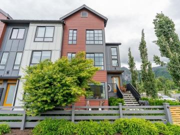 37981 Helm Way, Squamish, BC, V8B 2A1 townhouse for sale | Listing ID R3088 | Royal LePage