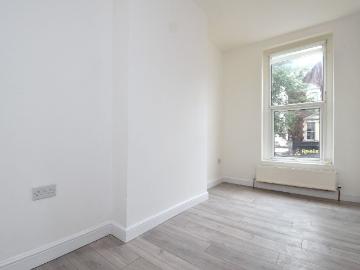 379 Norwood Road, London, Greater London SE27, 1 bed semi detached house to rent, £1,500 pcm | PrimeLocation