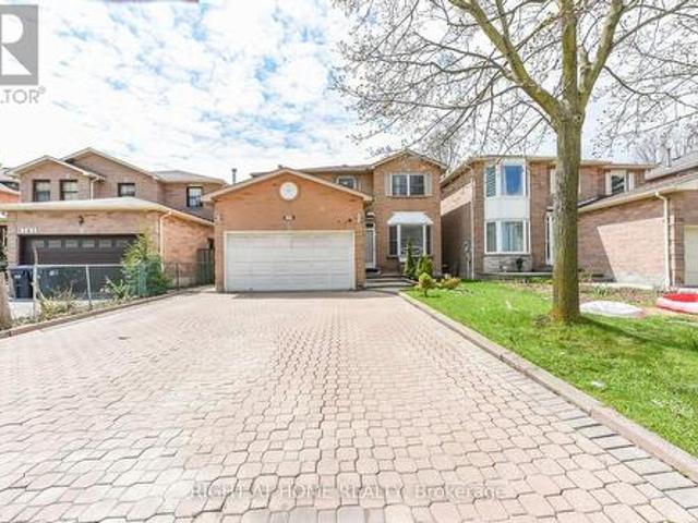 379 Wallenberg Crescent, Mississauga, ON, L5B 3N1 house for sale | Listing ID W13098 | Royal LePage
