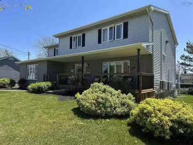 379 York Street, Glace Bay, NS, B1A 2M9 house for sale List.