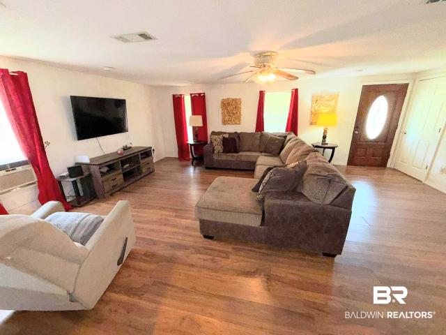 3805 Barlow Rd