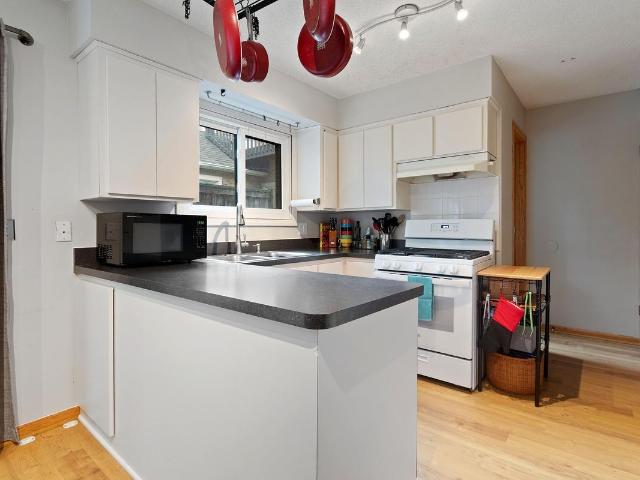 3805 E 45th Street