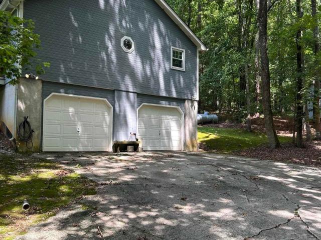 3805 Fall Bluff Drive SW