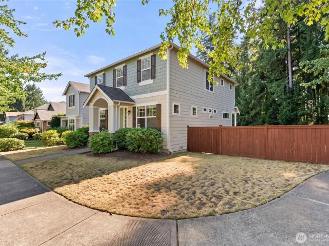 3805 Lanyard Drive NE