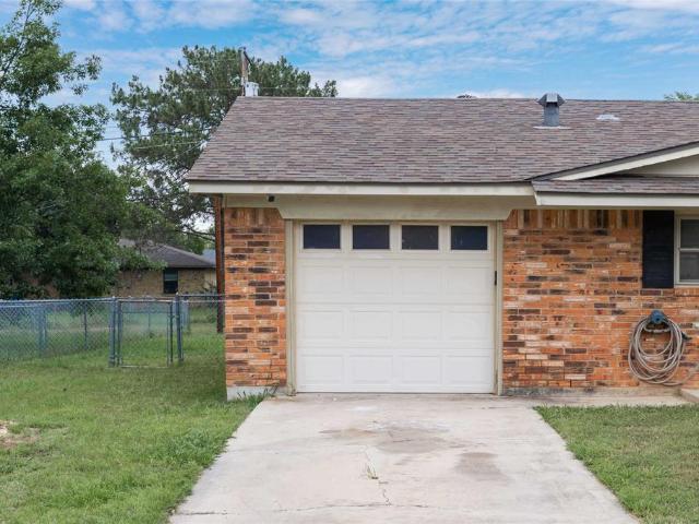 3806 Country Side Drive