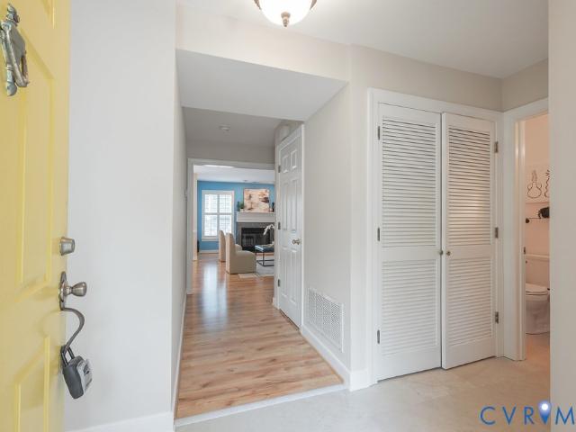 3807 Foxfield Court