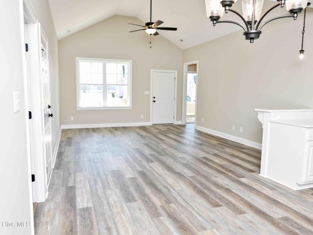 3808 Valleyfield Lane N