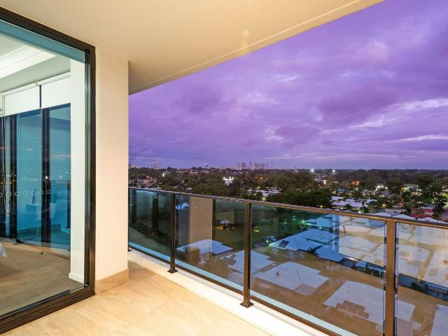 3809/5 Harbour Side Court, BIGGERA WATERS, QLD 4216