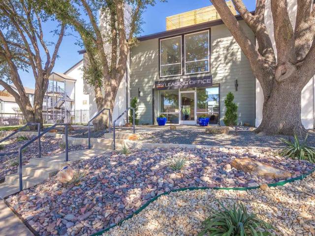 3800 on Portland 1 Bedroom Apartment for Rent at 3800 Portland St, Irving, TX 75038 Song