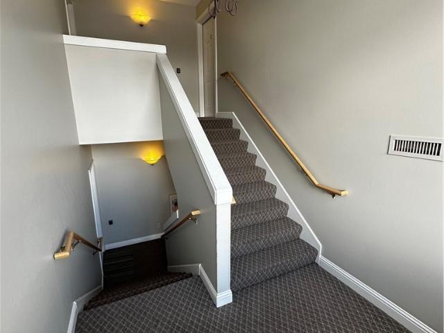 3800 Rosemont Boulevard 116 C