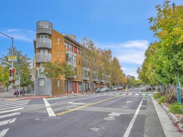 3801 San Pablo Ave 306