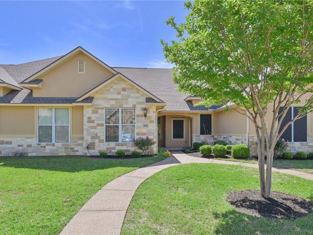 3802 Black Hawk Ln, College Station, TX 77845 | MLS #26000