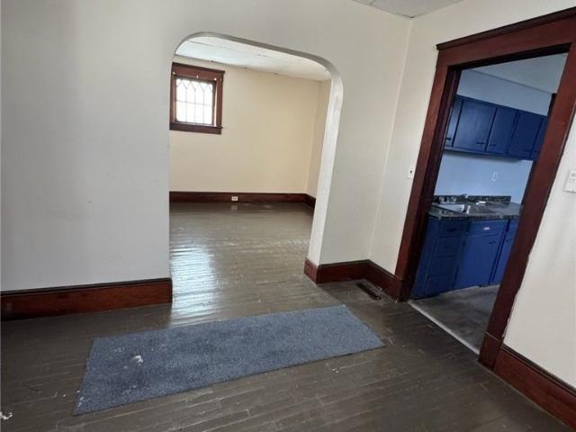 3802 E 55th Street, Cleveland, US, OH